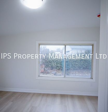 4th image of 19 Byron St