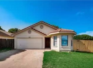 901 High Point Rd, Arlington, TX 76015