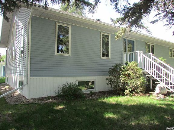 3rd image of 600 Houghton St