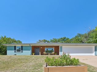 1025 Wedgewood Dr, Woodway, TX 76712