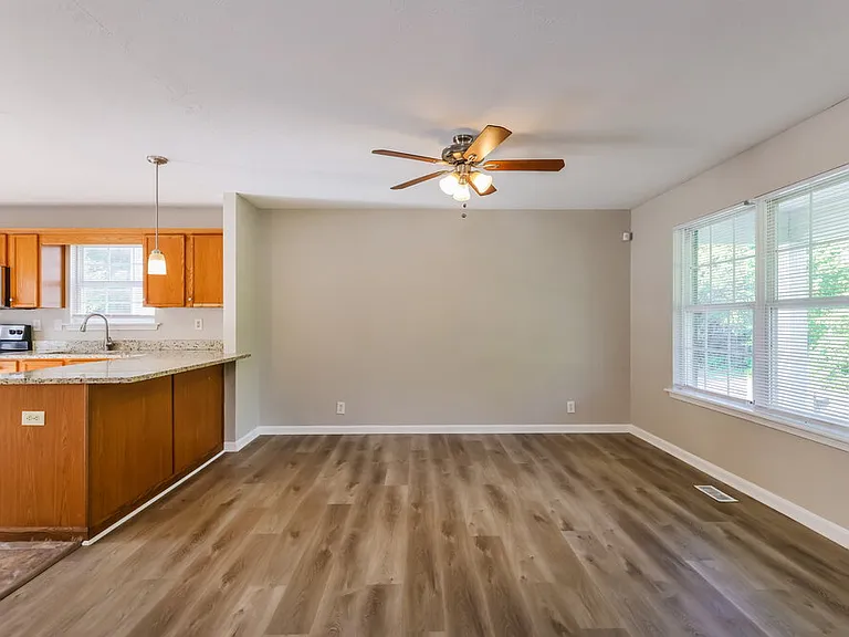 9407 Brown Austin Rd — Photo 4