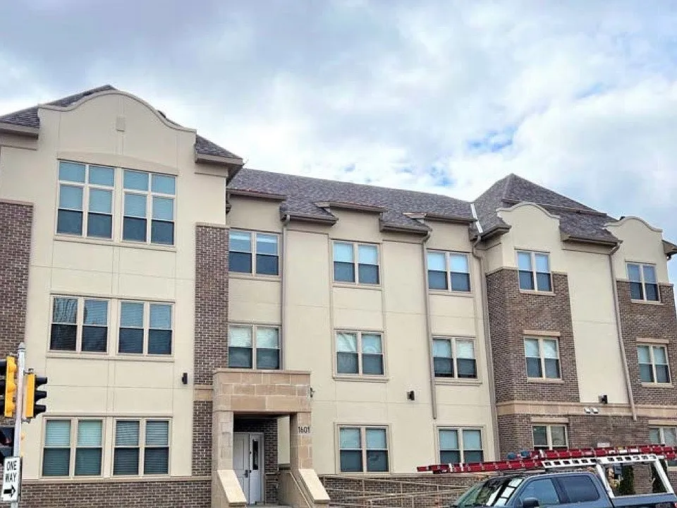 1601 W Kilbourn Ave #1-20