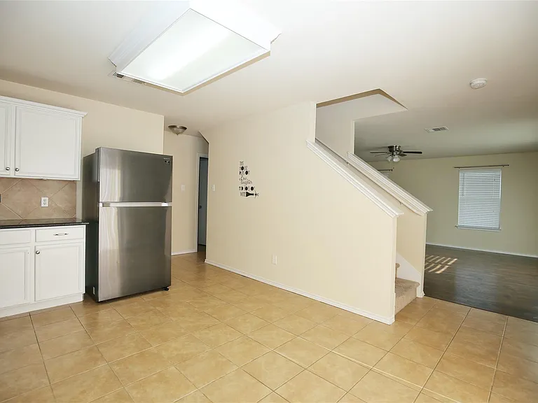 213 Rim Rock Dr — Photo 8
