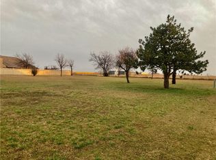 105 Brookpark Ln #7, Chickasha, OK 73018