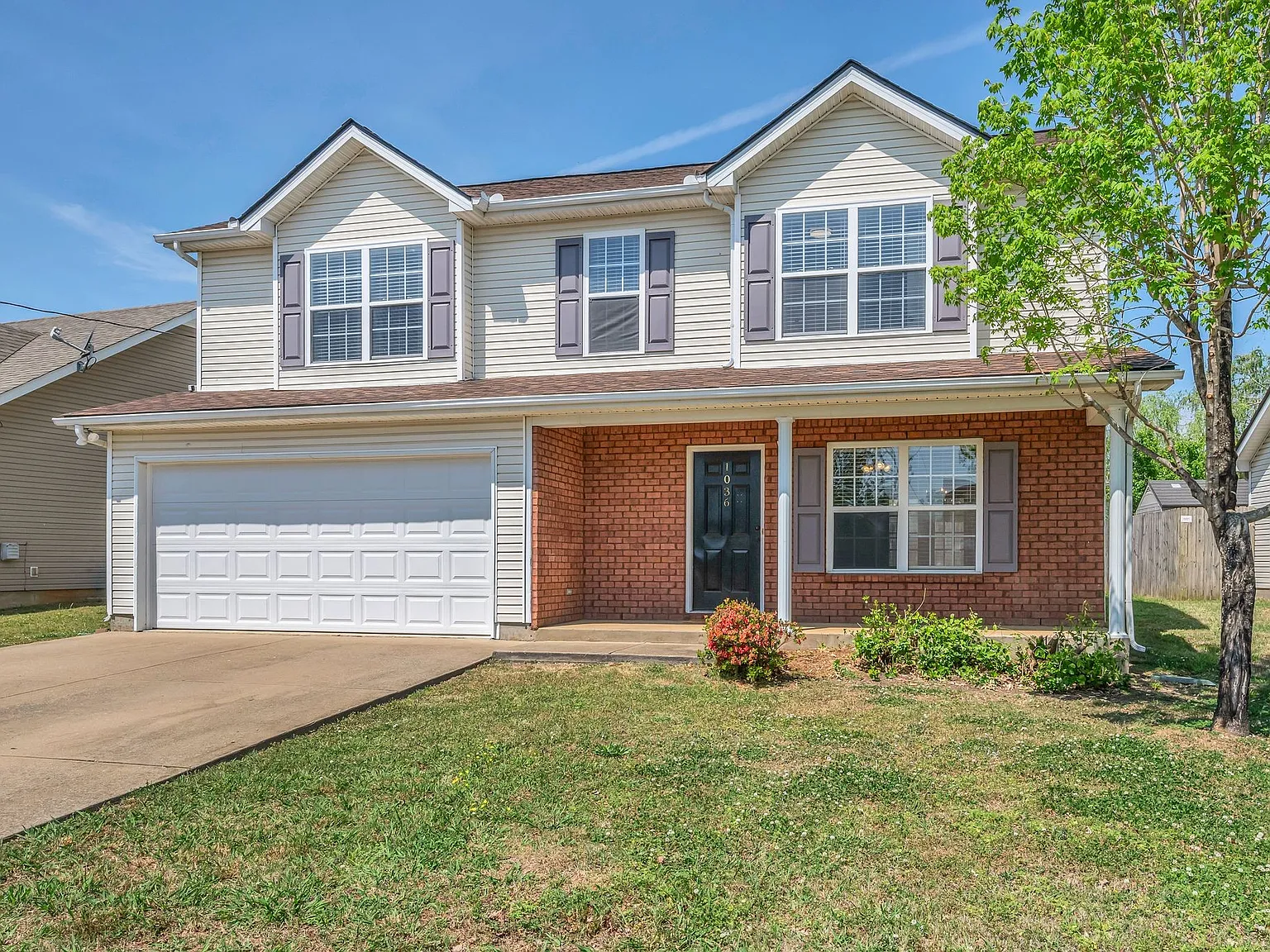 3 bed, 2.5 bath, 1452 sqft, $1,950 — Photo 3