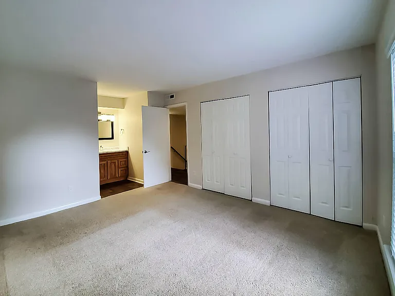 Chase Cove Apartments — Photo 159