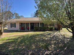 1510 Vine St, Amory, MS 38821