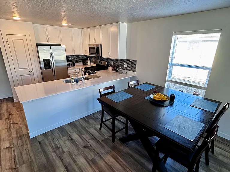 3502 E Mossy Oak Dr — Photo 4