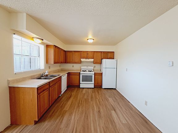 5th image of 3417 Aztec Rd NE APT D