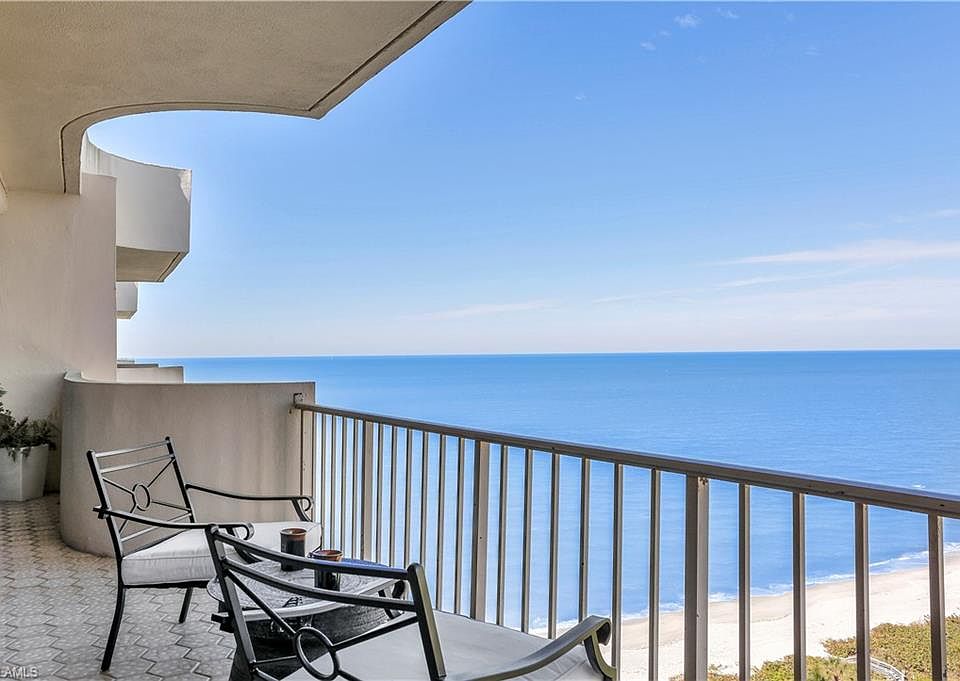 1st image of 4005 Gulf Shore Blvd N