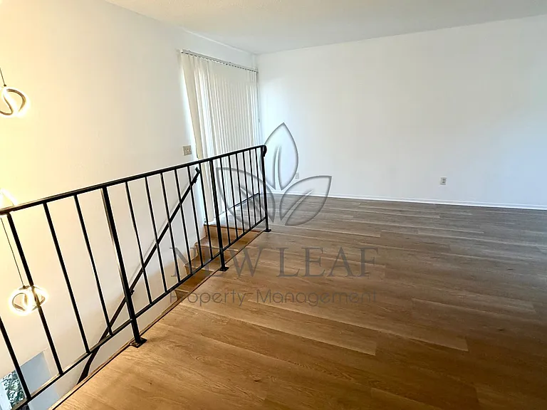 3054 Gladstone St #4 — Photo 13