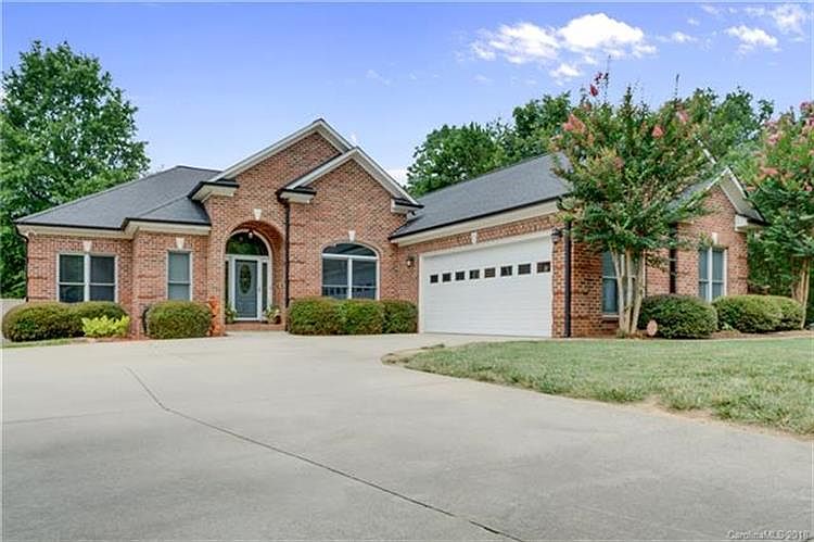 1st image of 7821 Sail Pointe Dr