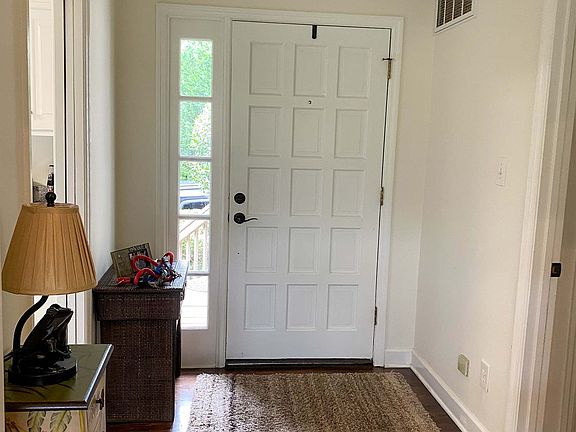 4th image of 31 Woodhill Pl