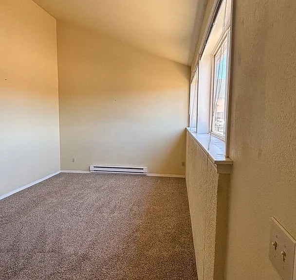 620 Forest Edge Rd #D — Photo 2