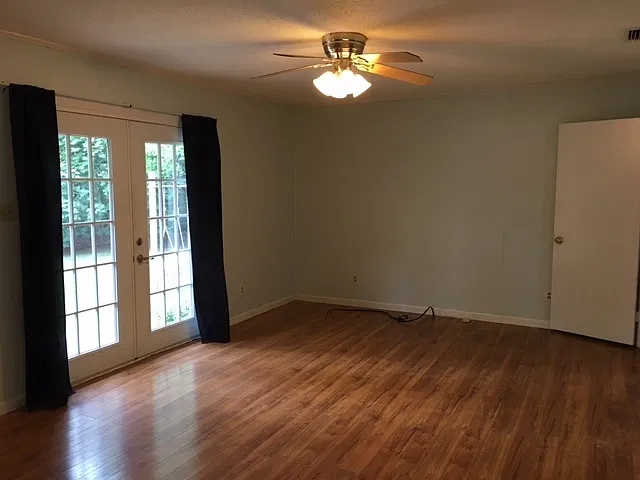 Beautiful 3 Bedroom 2 Bath Brick Home in Valdosta — Photo 4