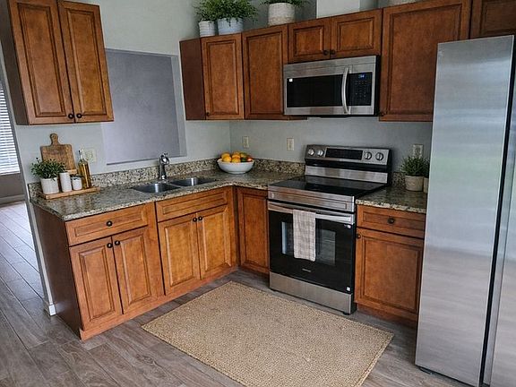 5th image of 2734 Coral Reef Dr