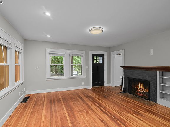 3rd image of 4919 SE 41st Ave