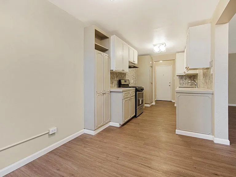 1375 N Williams St #207 — Photo 11