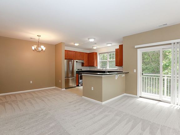 5th image of 920 Southmoor Dr Unit 206