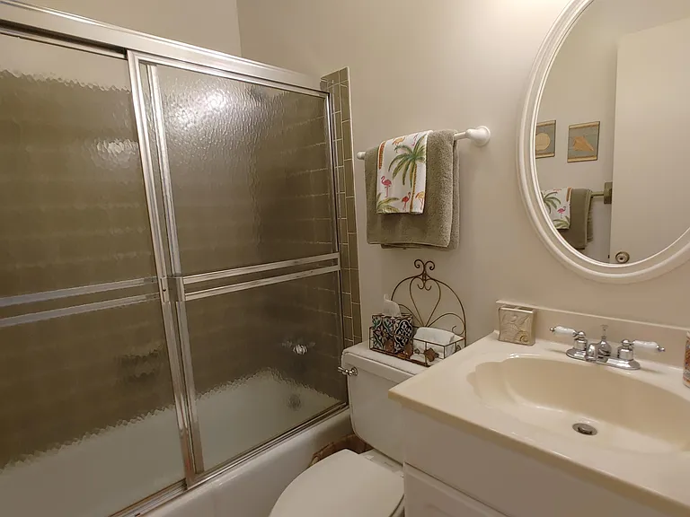 6725 Winkler Rd #C203 — Photo 2