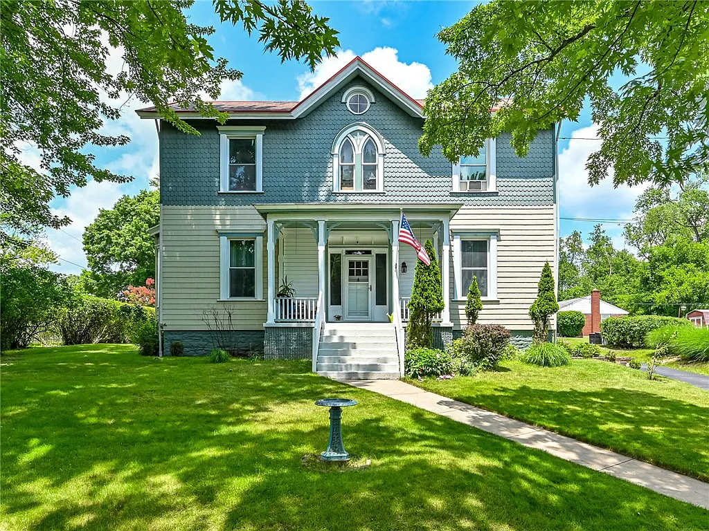 381 Friday Rd photo 1