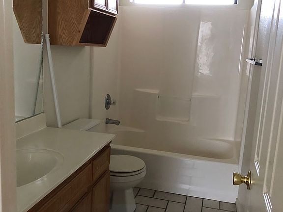 3rd image of 904A McDaniel Cir