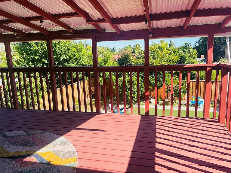 1896 Yosemite Dr — Photo 16