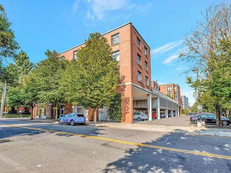 Bookmark Apartments — Photo 2