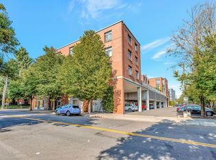 Bookmark Apartments, Portland, OR 97212