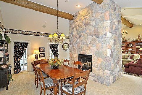 diningroom_700.jpg