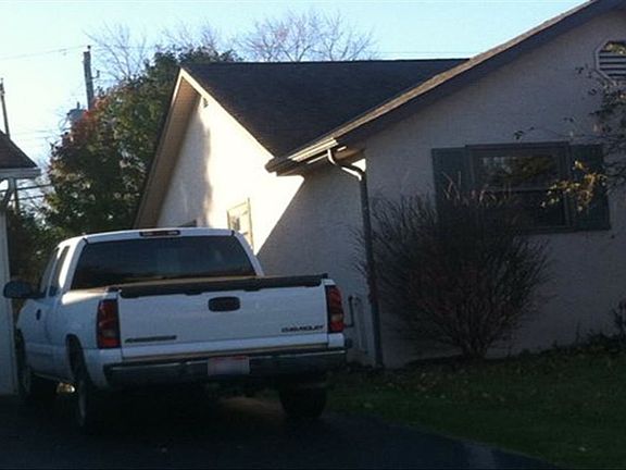 2nd image of 1429 Cardwell Sq S