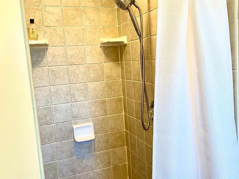 5895 Glen Hill Dr — Photo 17
