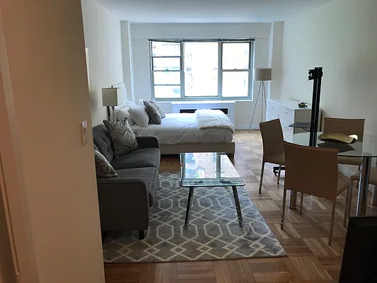 Rented by The Monterey | media 26