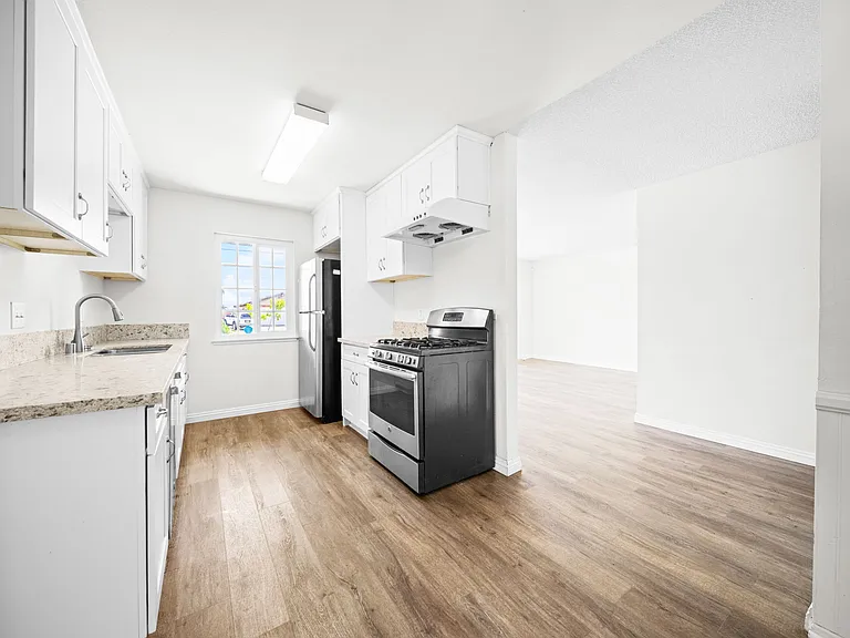 7608 Hyssop Dr — Photo 15