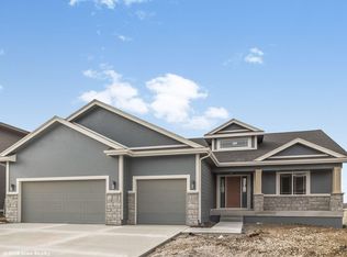 1439 S 92nd St, West Des Moines, IA 50266