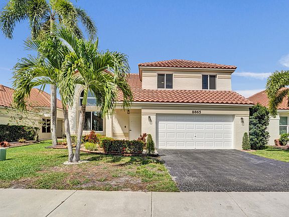 2nd image of 8865 Lake Park Circle S