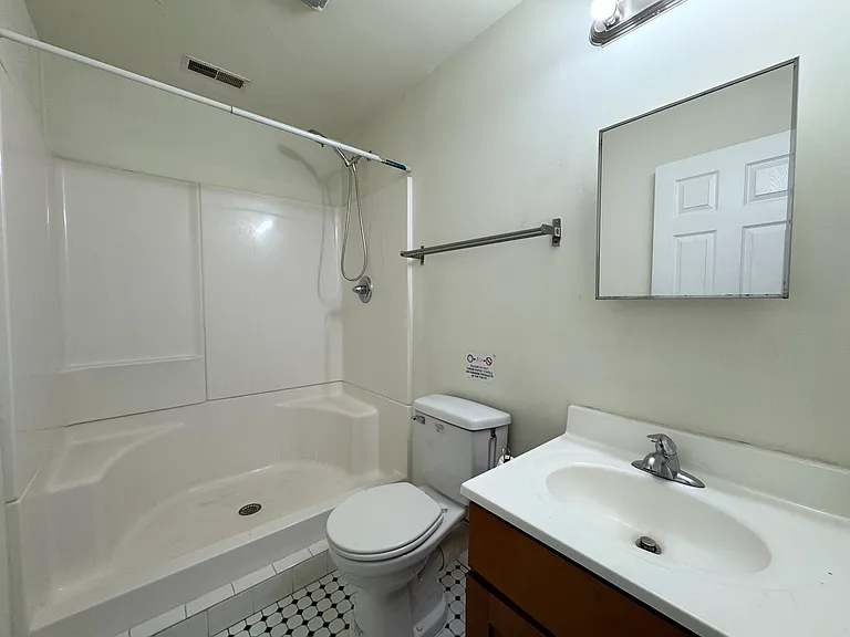 1131 W Nevada St #1 — Photo 7