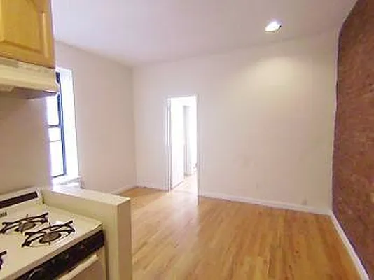 Rented by Citi Habitats | media 19