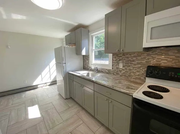 1 Mayher St #F, Easthampton, MA 01027