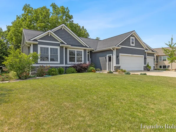 6587 Alward Dr, Hudsonville, MI 49426