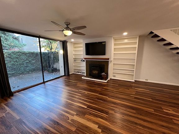 5th image of 776 Woodside Ln E Unit 2