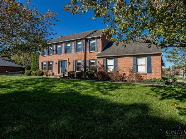 7085 Pinemill Dr, West Chester, OH 45069