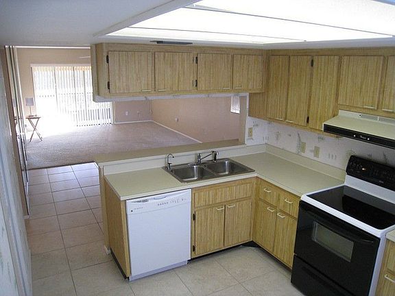 5th image of 277 Cypress Ln