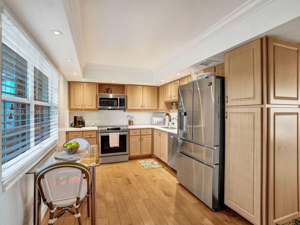 808 Cypress Blvd APT 409, photo 5