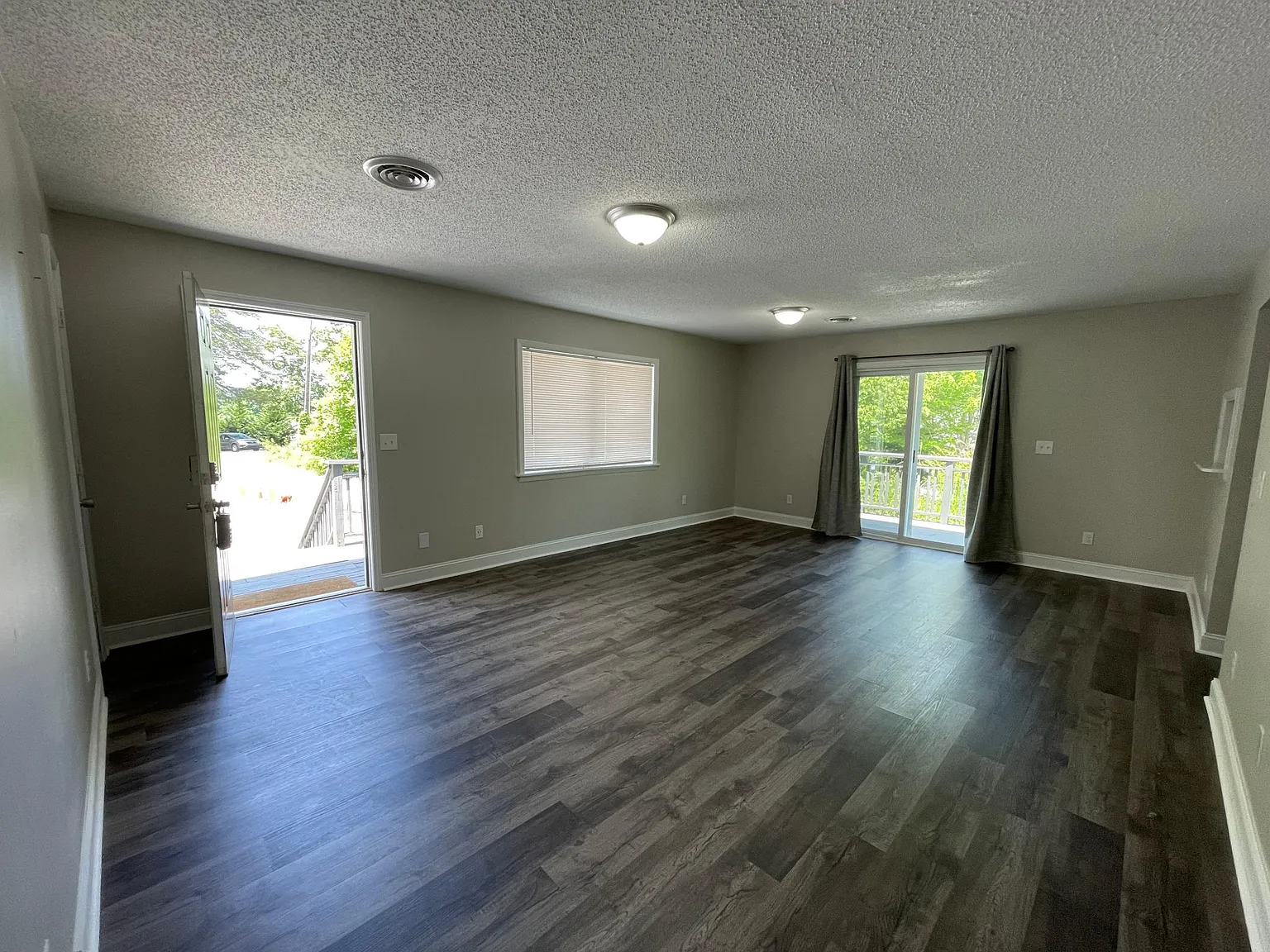 2 bed, $1,350 — Photo 4