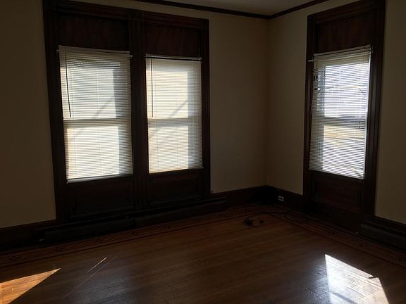 5th image of 39 Church St