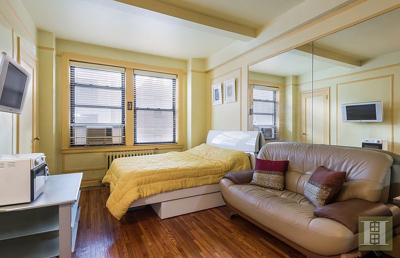 1st image of 457 W 57th St #612