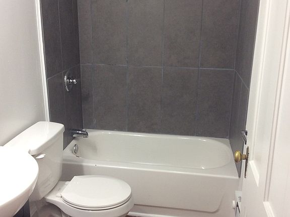 3rd image of 127 N Beaver St APT 2