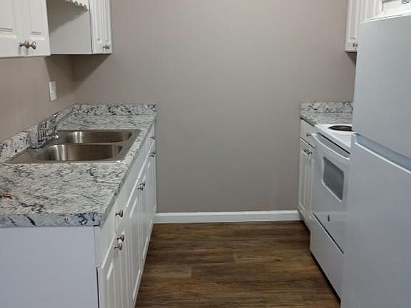 5th image of 2425 N Park Dr Unit 1E