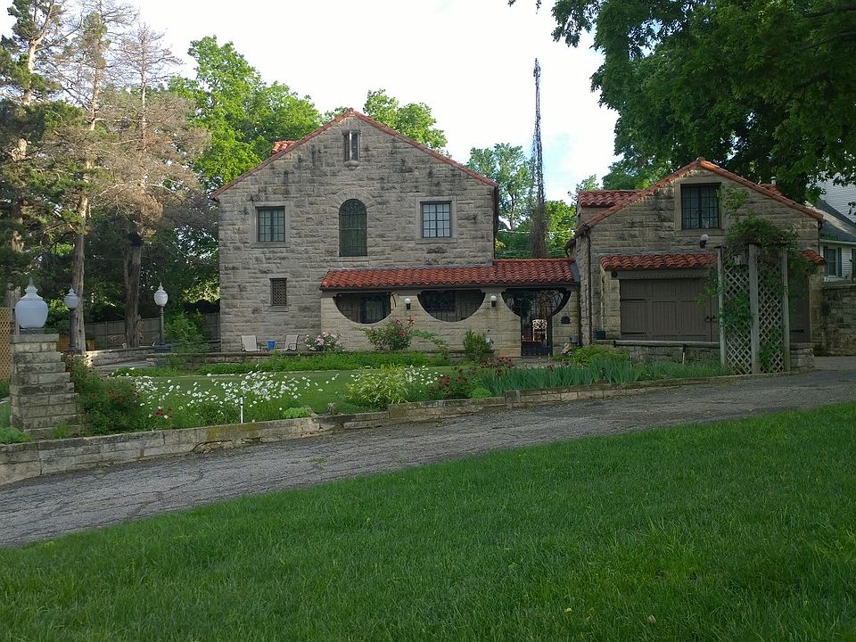 1st image of 159 Whitworth Ave